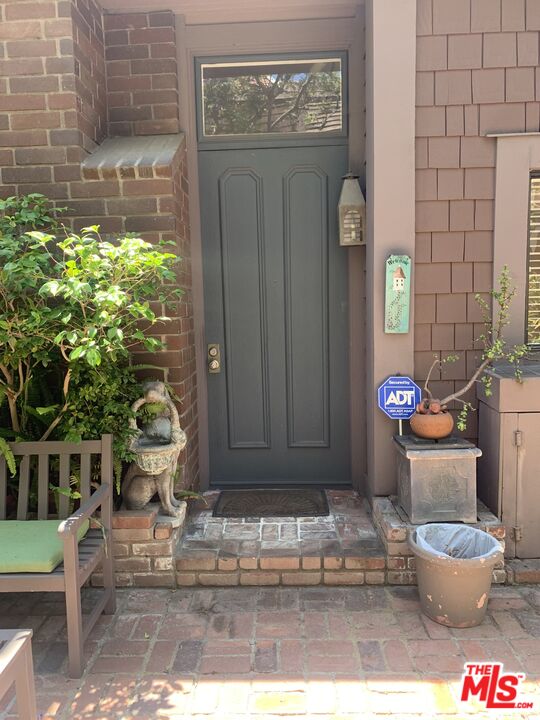 4535 Alla Road, Unit 1 Marina del Rey, CA 90292 - Photo 3 of 26 Gallery Image 3