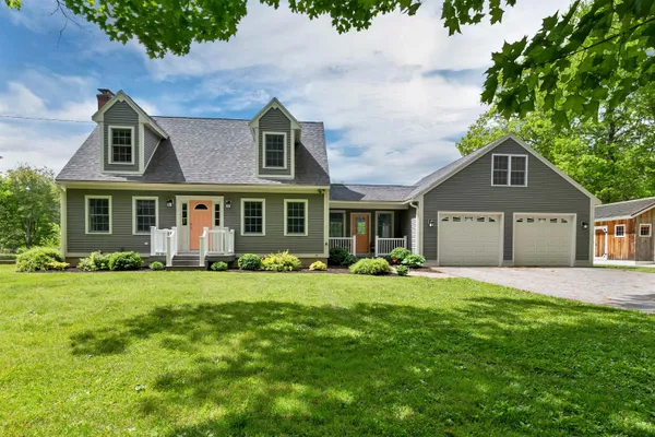 $769,000 | 336 Portsmouth Avenue, Stratham, NH 03885