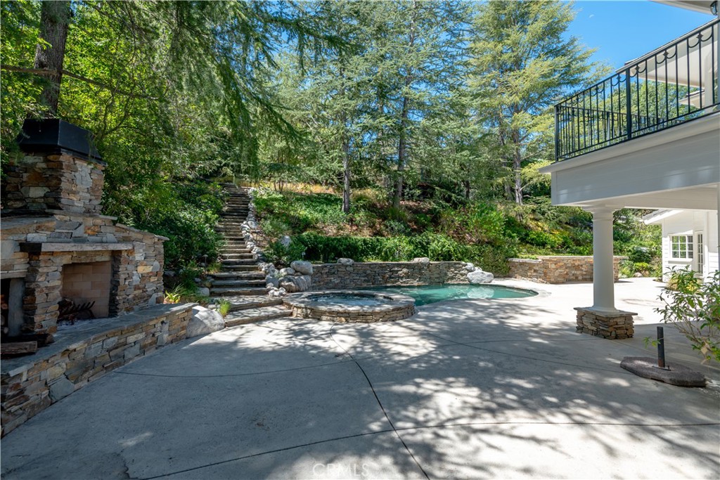 24612 Wingfield Road Hidden Hills, CA 91302 - Photo 30 of 36