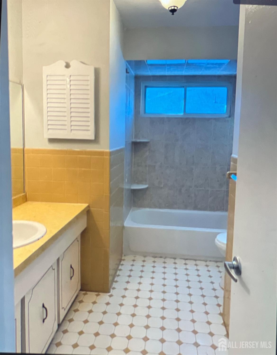 63 Fairview Avenue, Unit 2 Edison, NJ 08817 - Photo 12 of 14