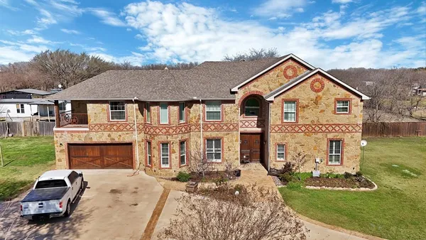 $750,000 | 10709 County Road 507, Venus, TX 76084