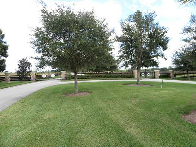 1959 Hunter Road Okeechobee, FL 34974 - Photo 3 of 8 Gallery Image 3