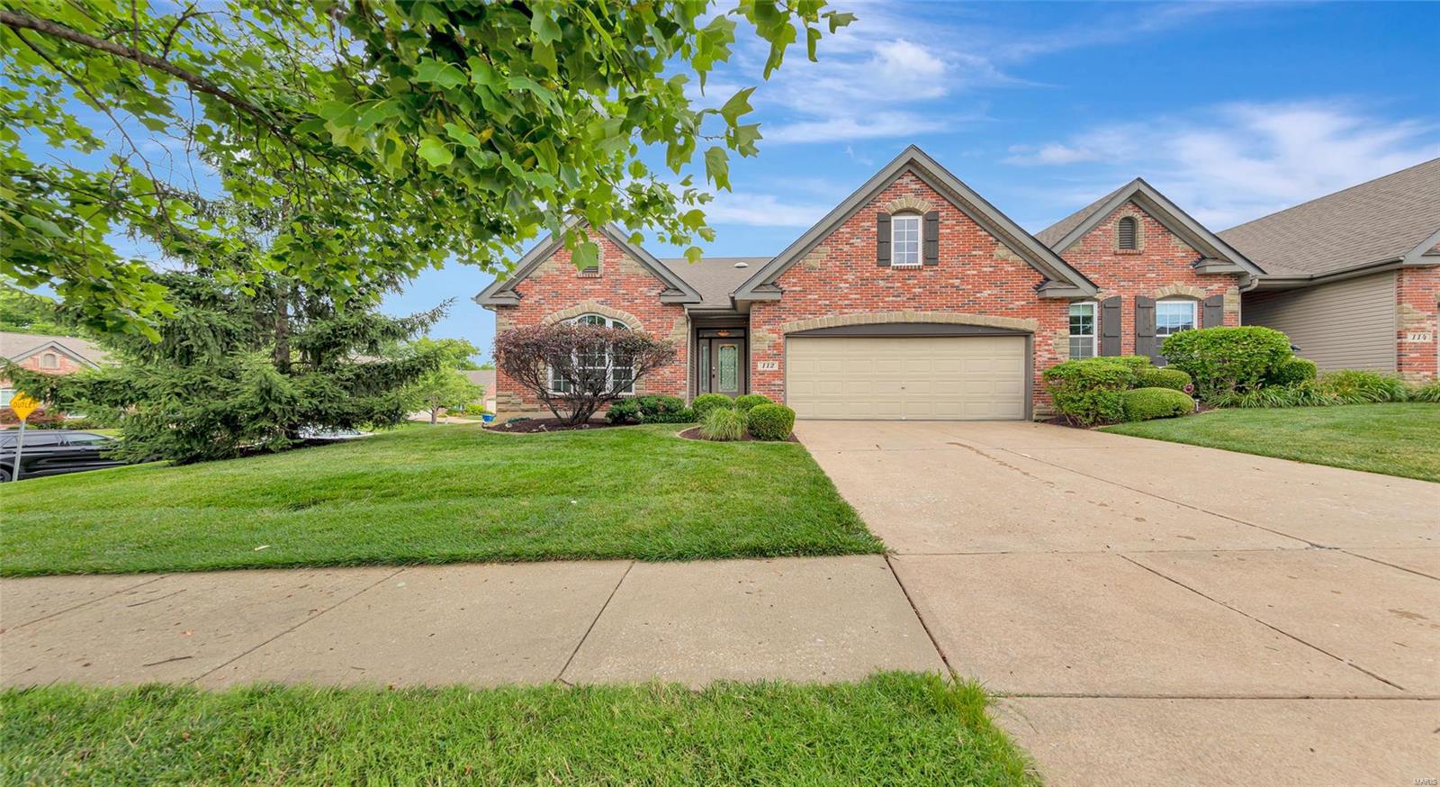 112 Long And Winding Road St. Peters, MO 63376 - Photo 2 of 33