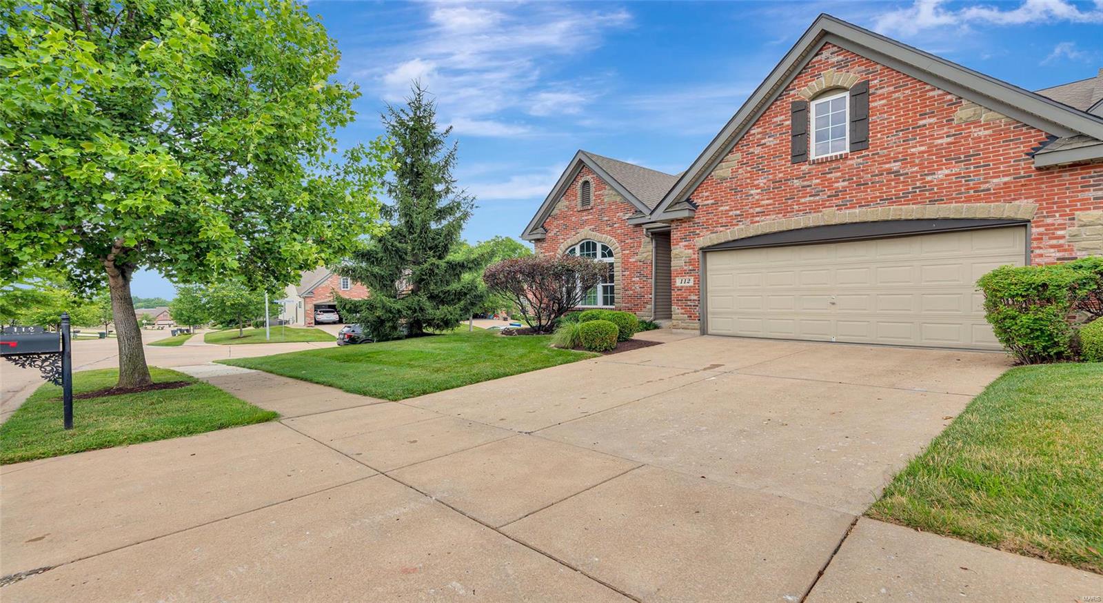 112 Long And Winding Road St. Peters, MO 63376 - Photo 3 of 33
