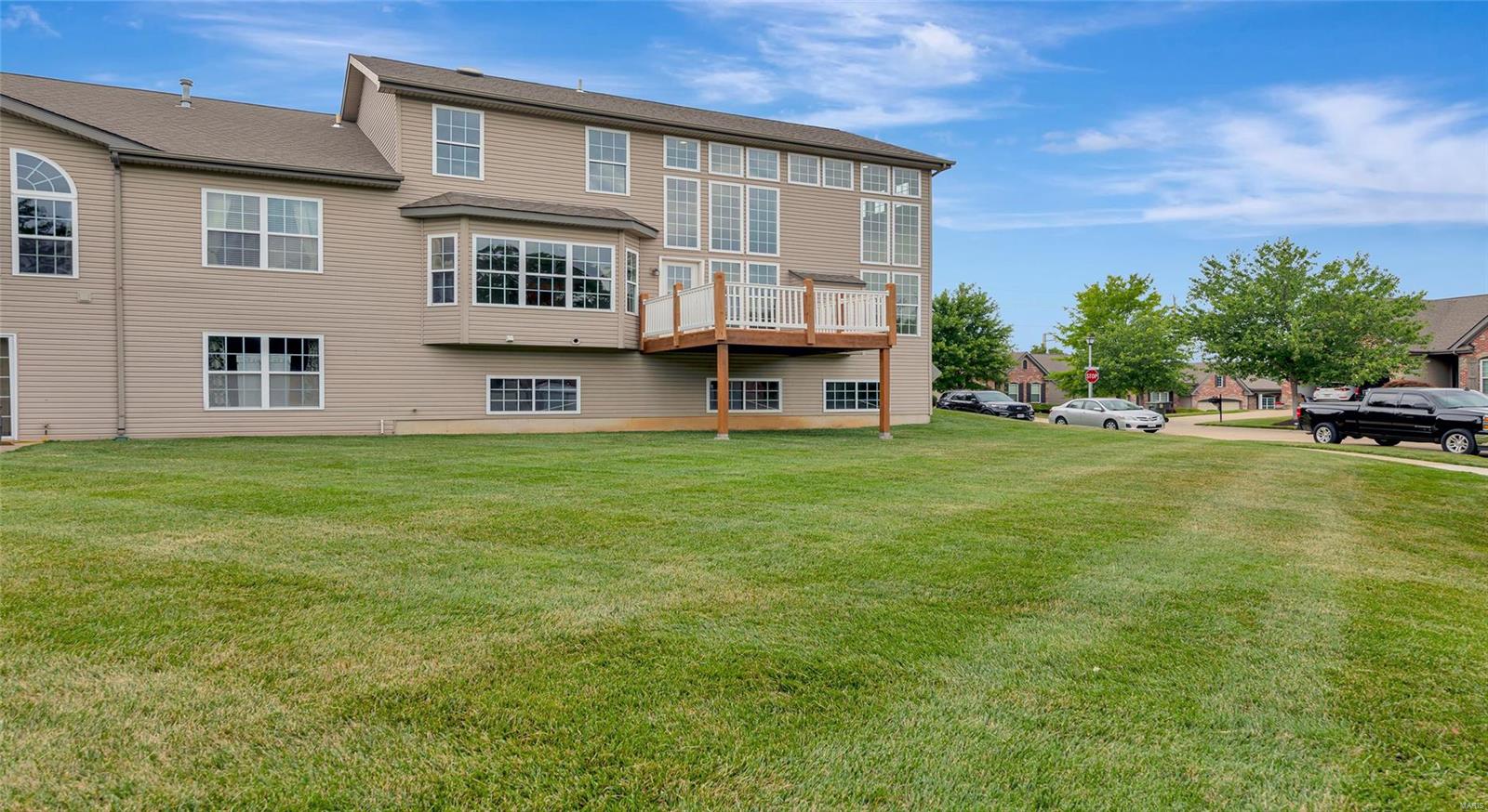 112 Long And Winding Road St. Peters, MO 63376 - Photo 7 of 33