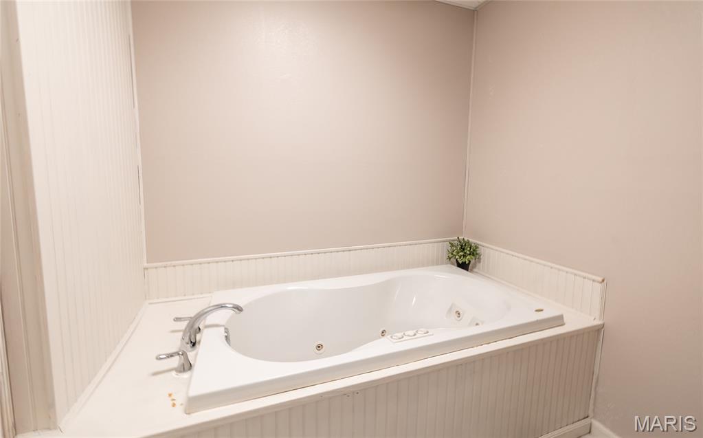 768 Squaw Road Cuba, MO 65453 - Photo 29 of 40