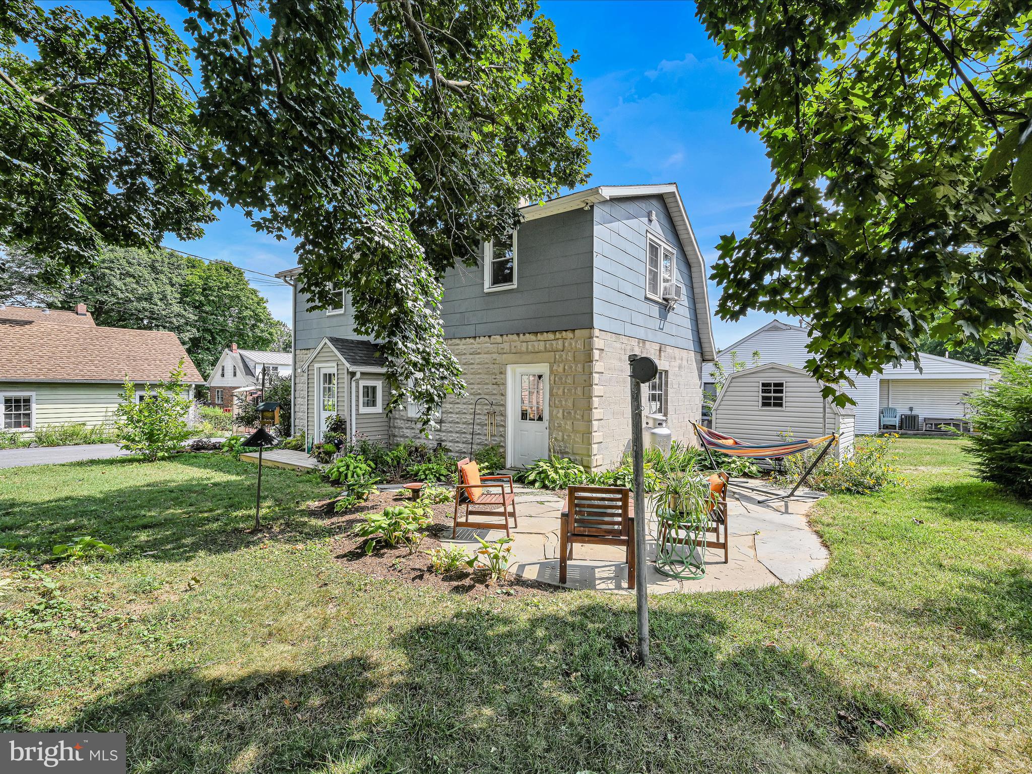 6 South Avenue Landisville, PA 17538 - Photo 3 of 29 Slate patio