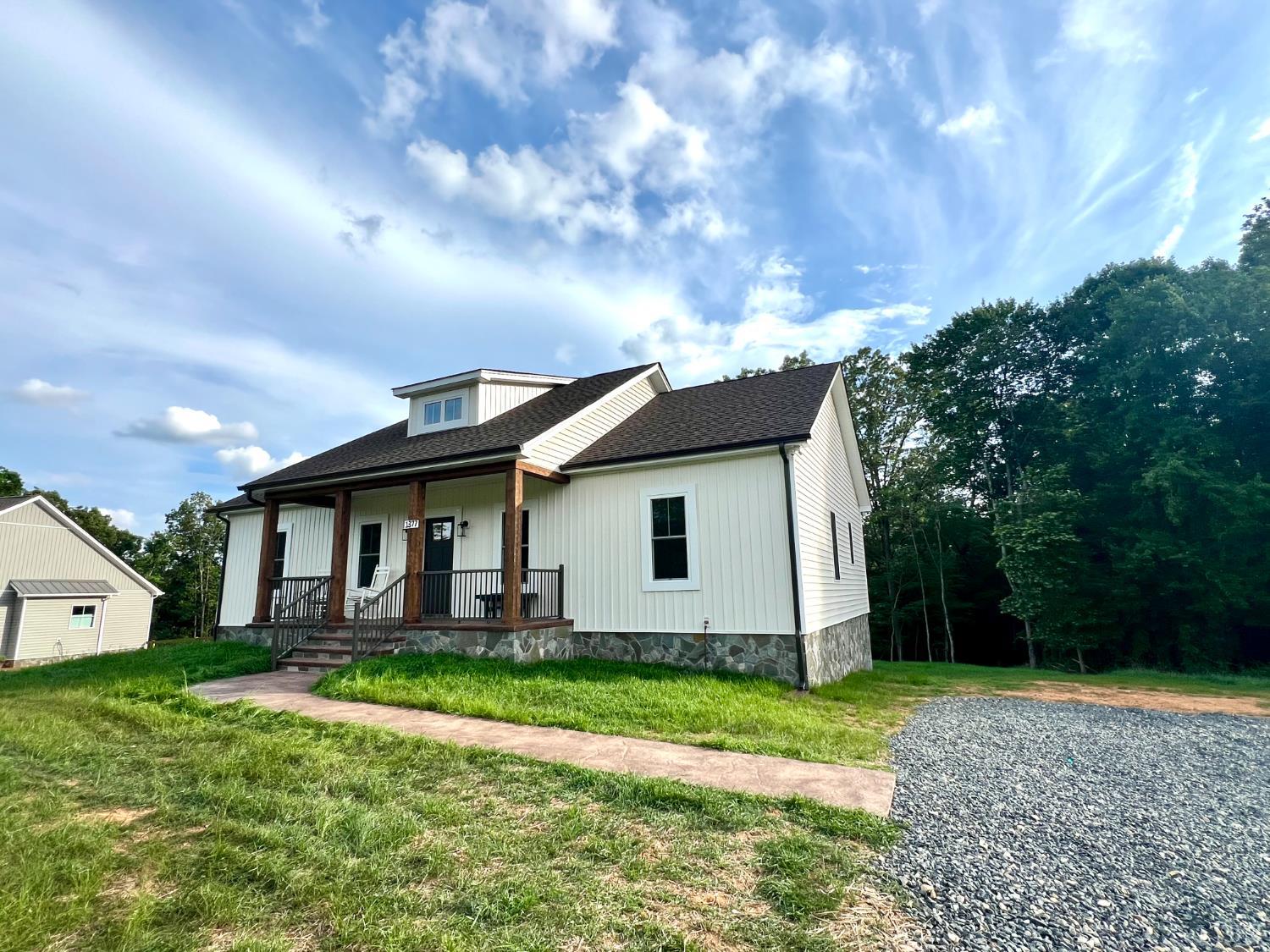 1377 Winesap Road Madison Heights, VA 24572 - Photo 2 of 9 Gallery Image 2