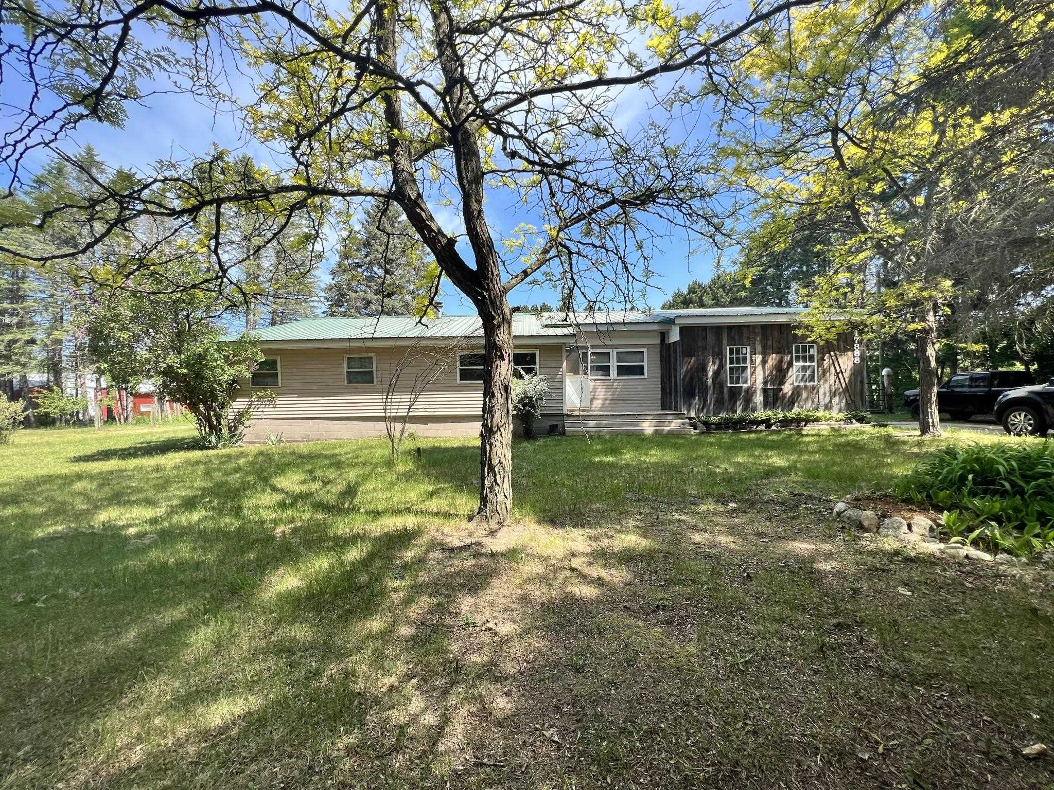 17888 Lindy Road Thompsonville, MI 49683 - Photo 3 of 27 Gallery Image 3