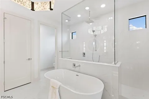 $1,289,000 | 1524 Southwest 57th Street, Cape Coral, FL 33914