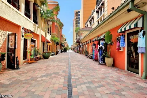 $1,289,000 | 1524 Southwest 57th Street, Cape Coral, FL 33914