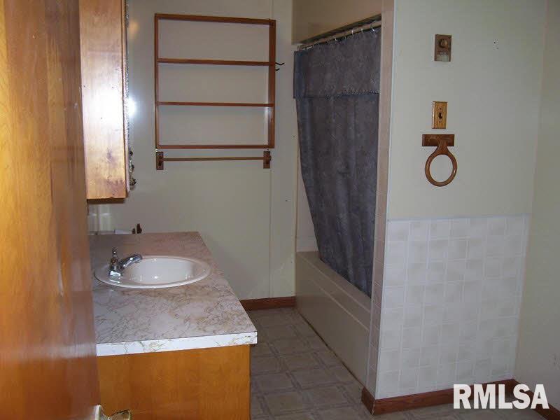 4030 Cartter Road Kell, IL 62853 - Photo 6 of 8 Gallery Image 6