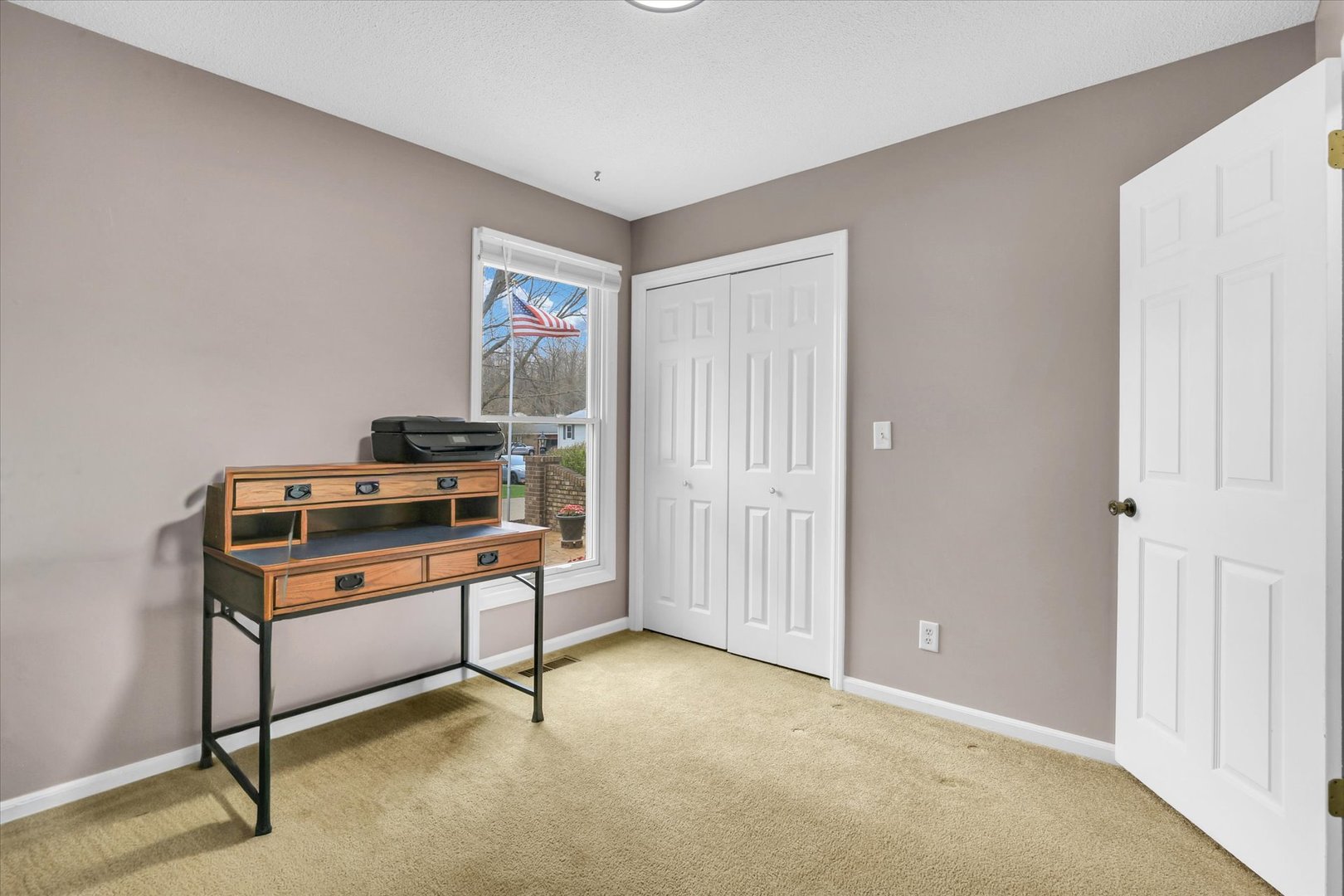 3629 Tuttle Street Danville, IL 61832 - Photo 31 of 47 a view of workspace with furniture