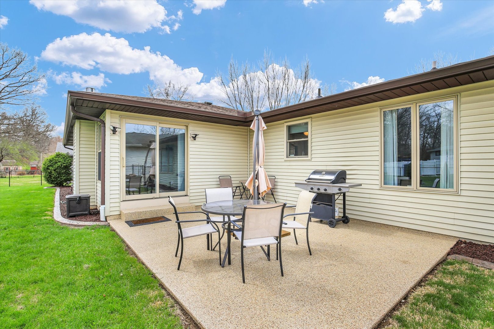 3629 Tuttle Street Danville, IL 61832 - Photo 33 of 47 a view of a house with patio