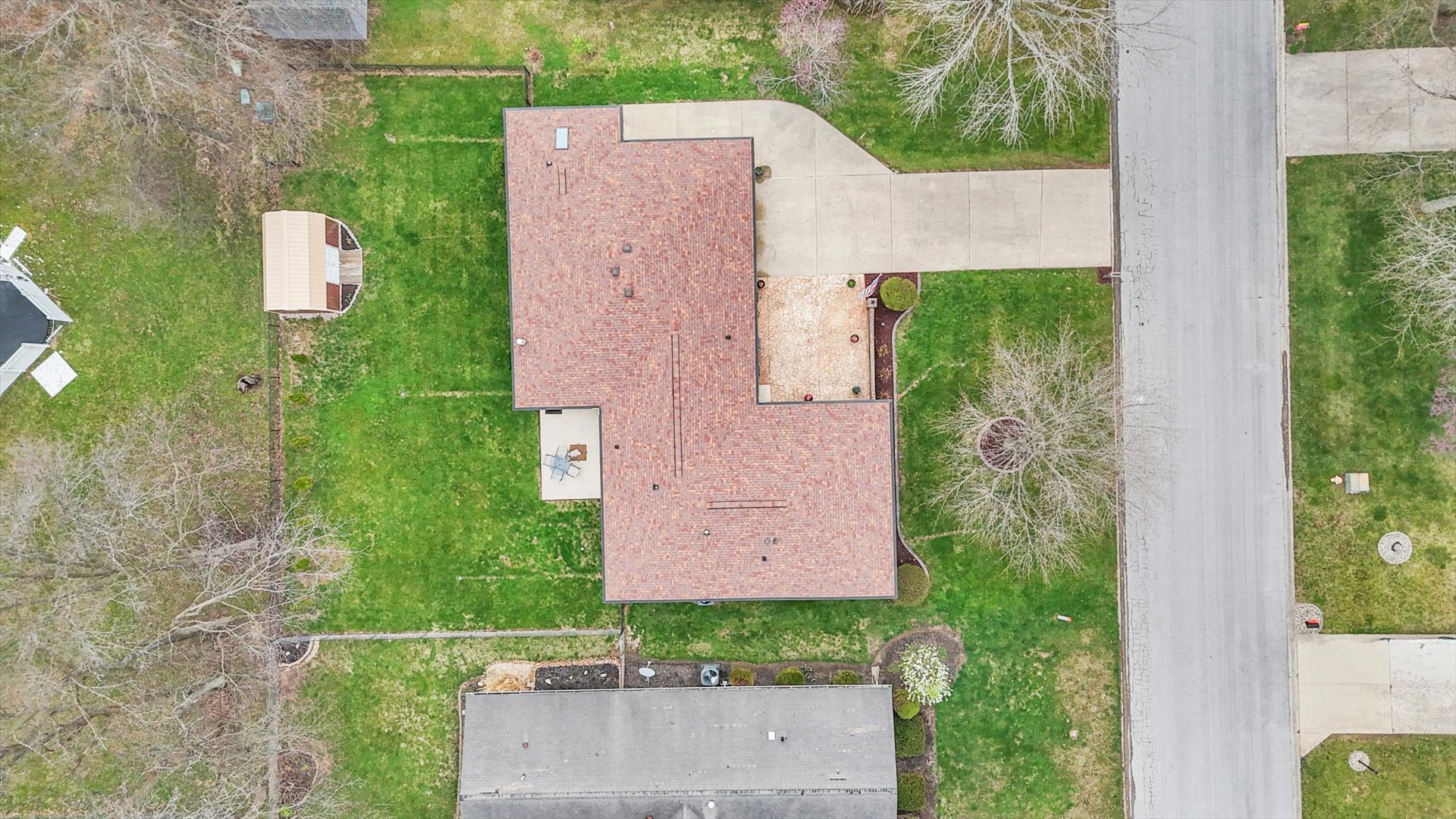 3629 Tuttle Street Danville, IL 61832 - Photo 45 of 47 an aerial view of a house