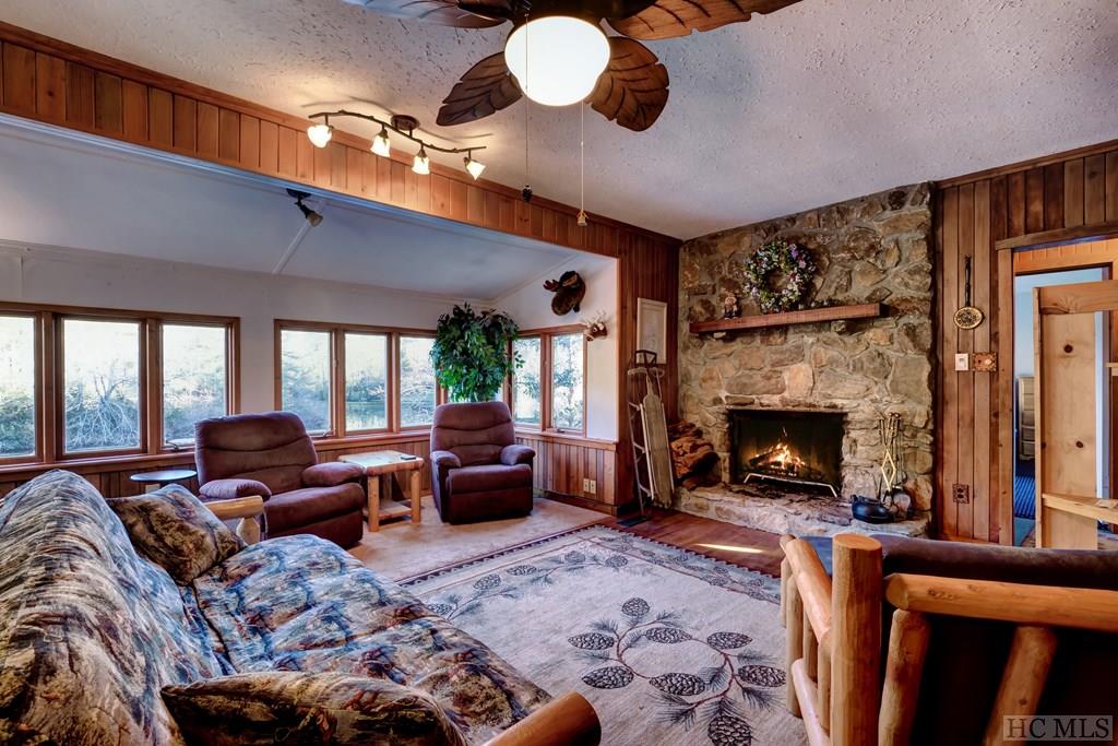 945 Franklin Road Highlands, NC 28741 - Photo 4 of 10 Gallery Image 4