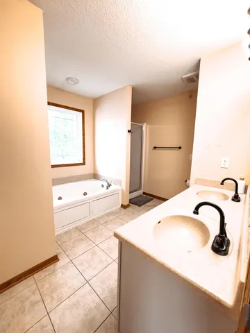 $2,945 | 5080 Yuma Lane North, Plymouth, MN 55446