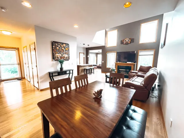 $2,945 | 5080 Yuma Lane North, Plymouth, MN 55446