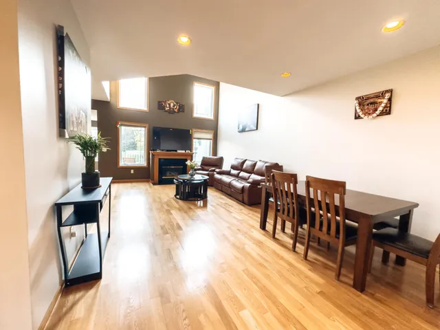 $2,945 | 5080 Yuma Lane North, Plymouth, MN 55446