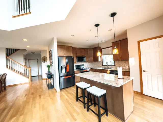 $2,945 | 5080 Yuma Lane North, Plymouth, MN 55446