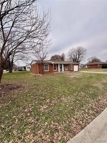 $1,550 | 56 Moorland Drive, Granite City, IL 62040