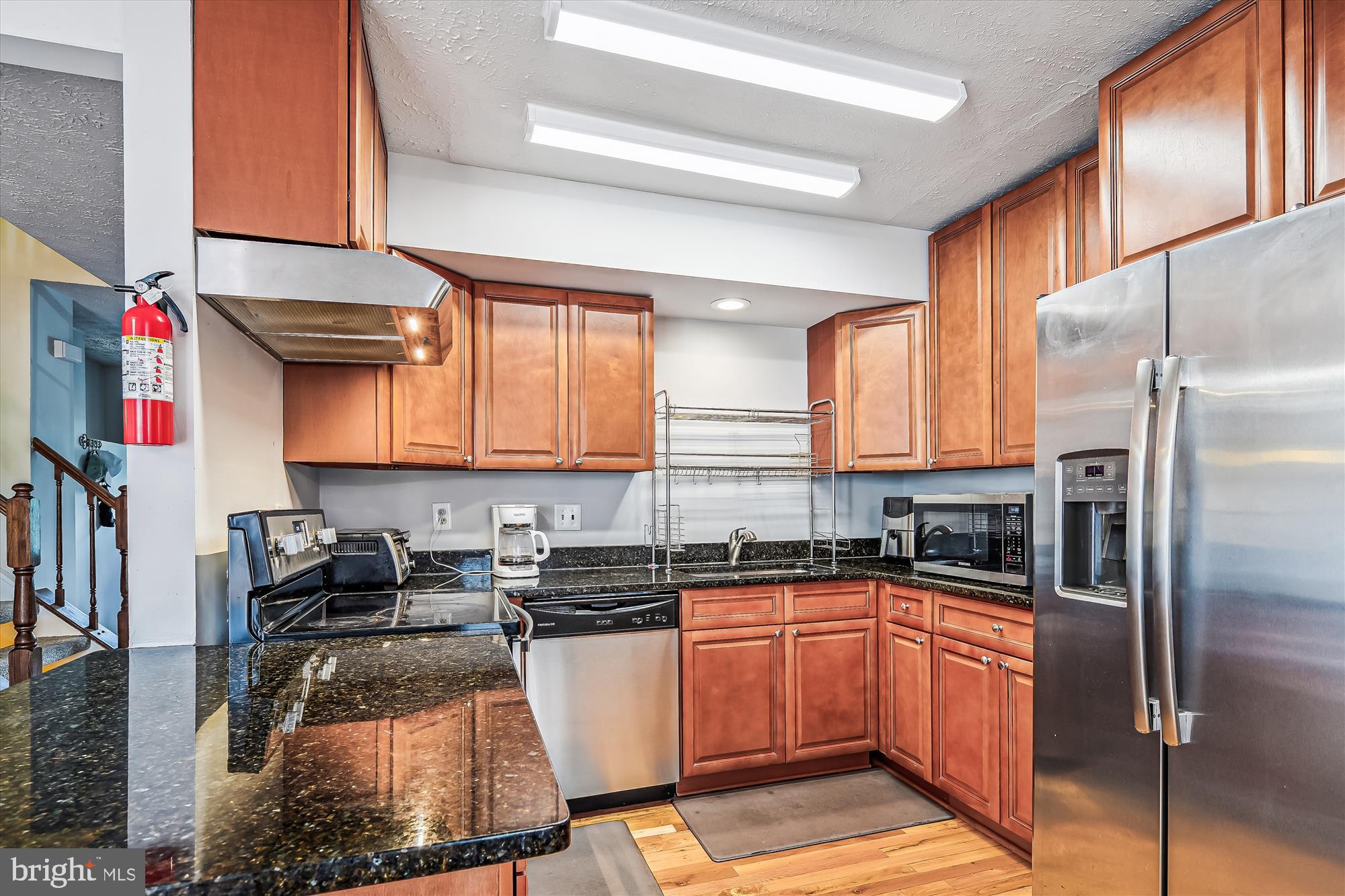 13307 Burkitts Road Fairfax, VA 22033 - Photo 12 of 36 Kitchen