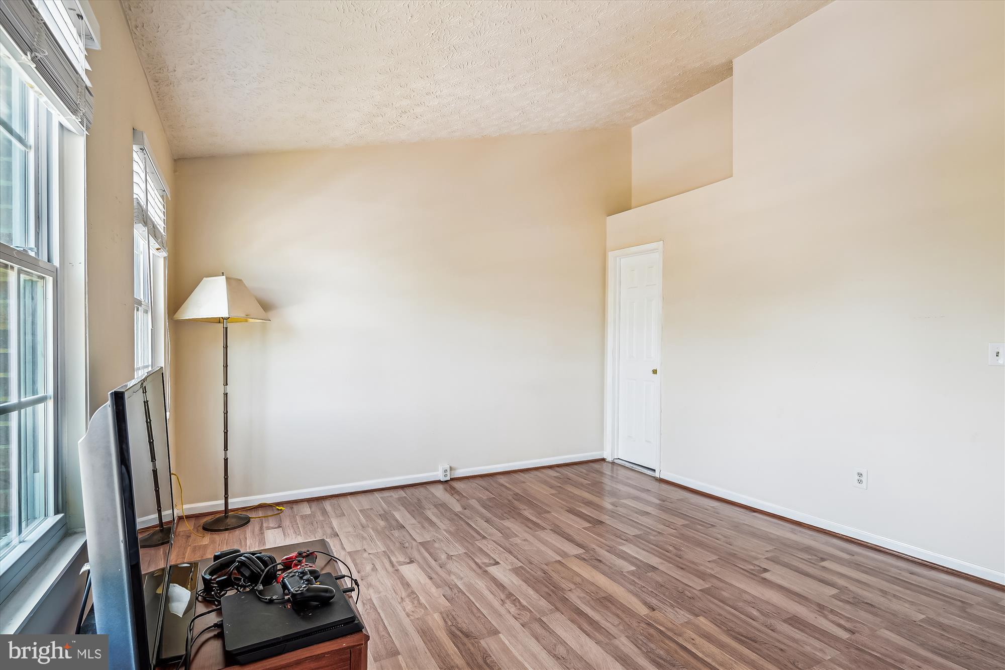 13307 Burkitts Road Fairfax, VA 22033 - Photo 14 of 36 Primary Bedroom