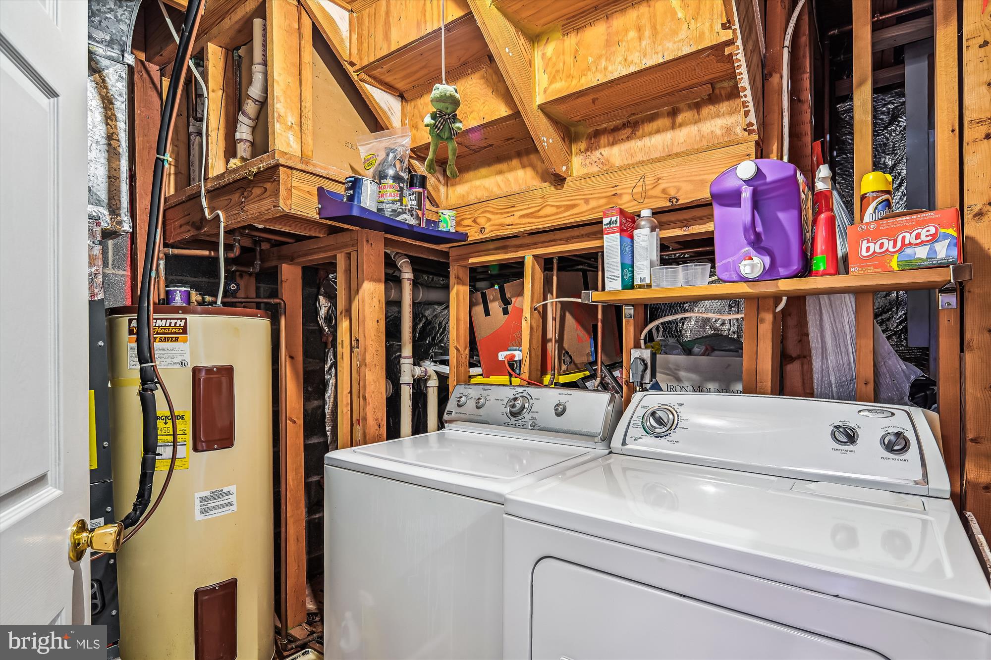13307 Burkitts Road Fairfax, VA 22033 - Photo 29 of 36 Laundry
