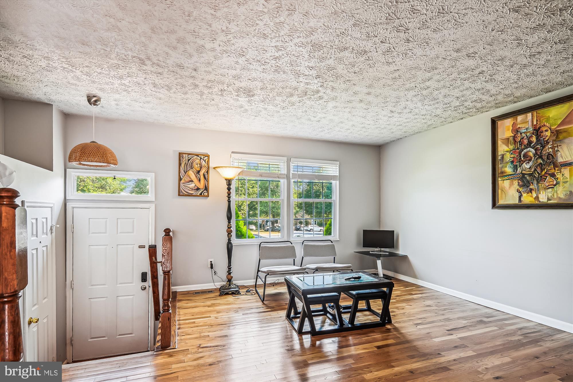 13307 Burkitts Road Fairfax, VA 22033 - Photo 7 of 36 Living Room