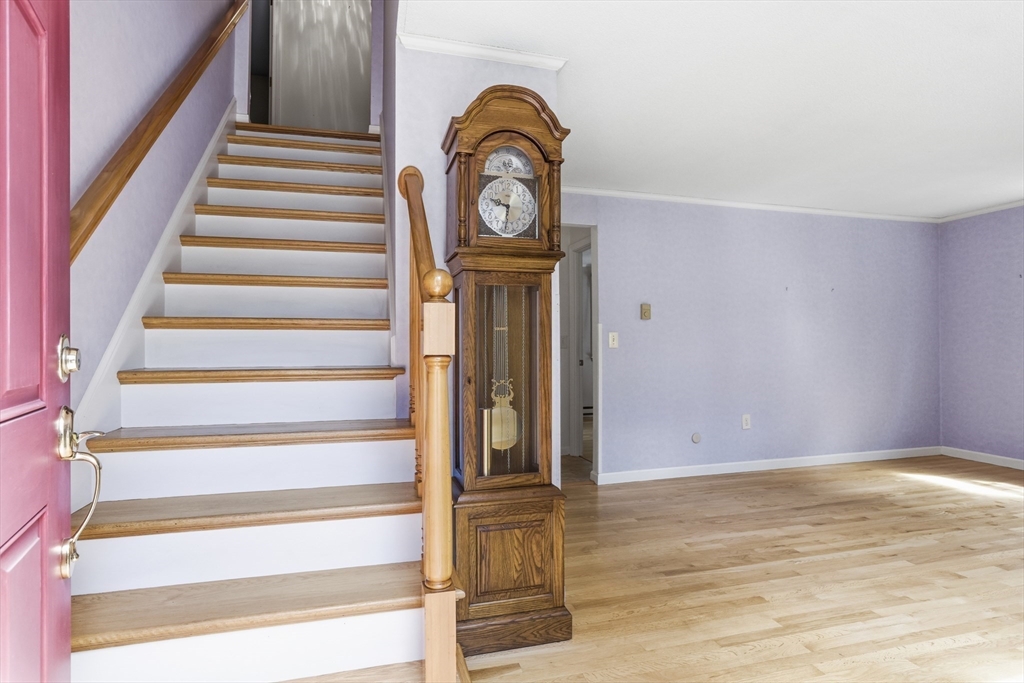 12 Hemlock Road Westford, MA 01886 - Photo 4 of 37
