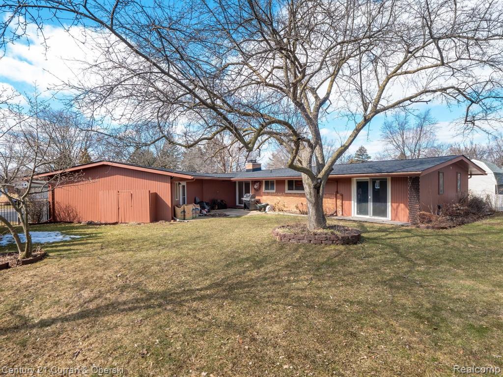 2086 Glencove Road Wolverine Lake, MI 48390 - Photo 16 of 19