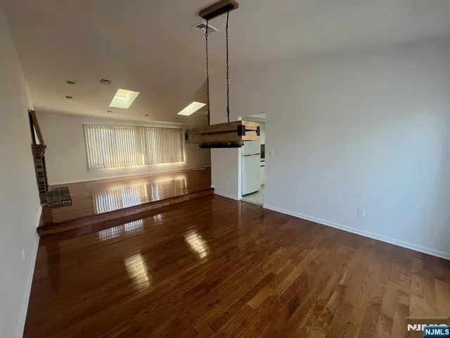 $3,900 | 1437 John Street, Fort Lee, NJ 07024