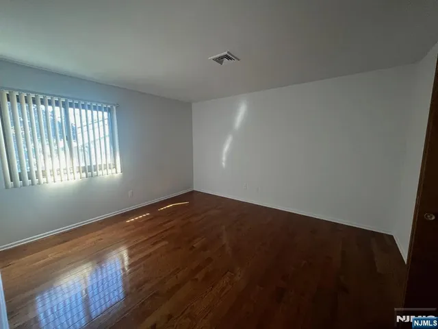 $3,900 | 1437 John Street, Fort Lee, NJ 07024