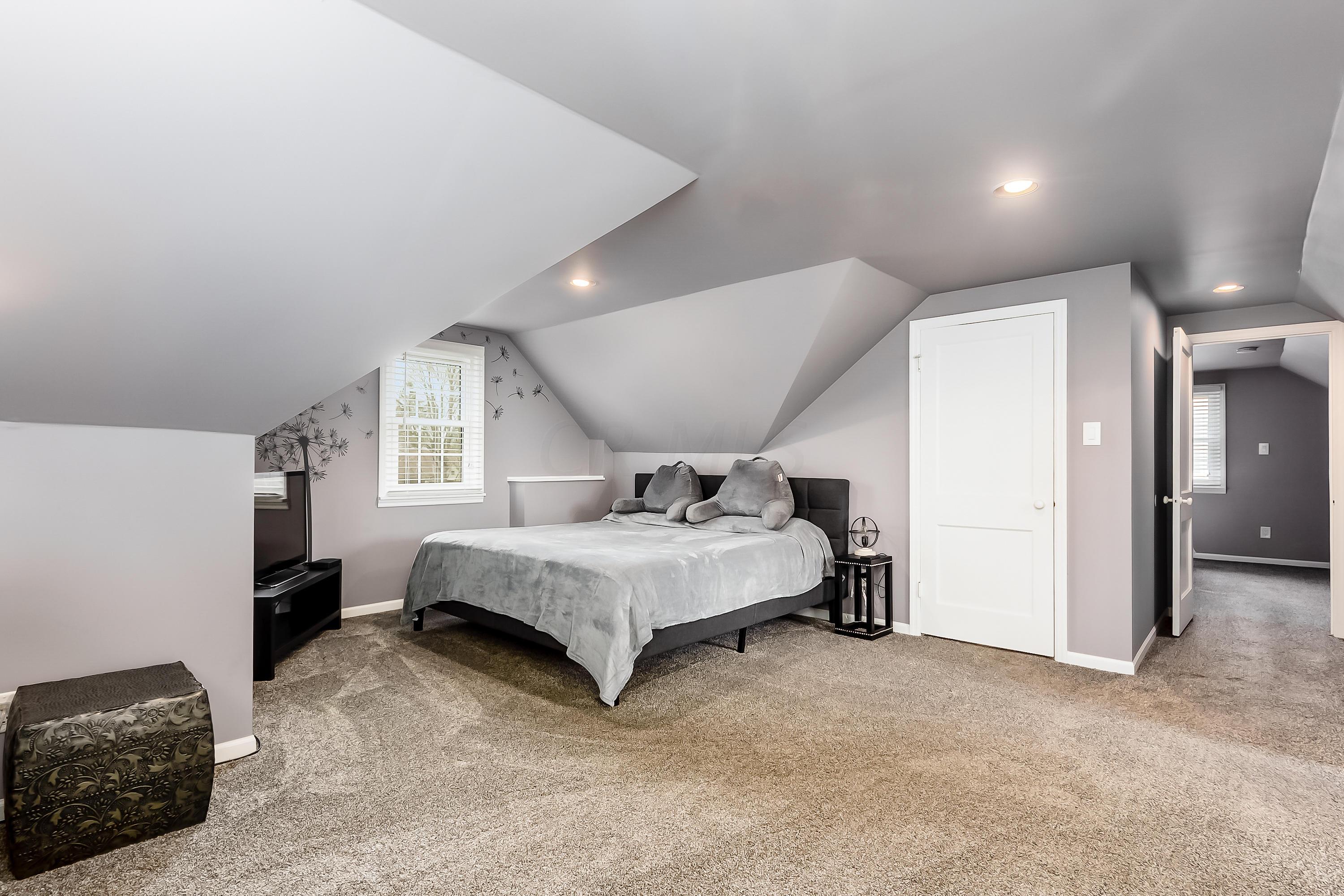 2229 Ridgeview Road Columbus, OH 43221 - Photo 25 of 42