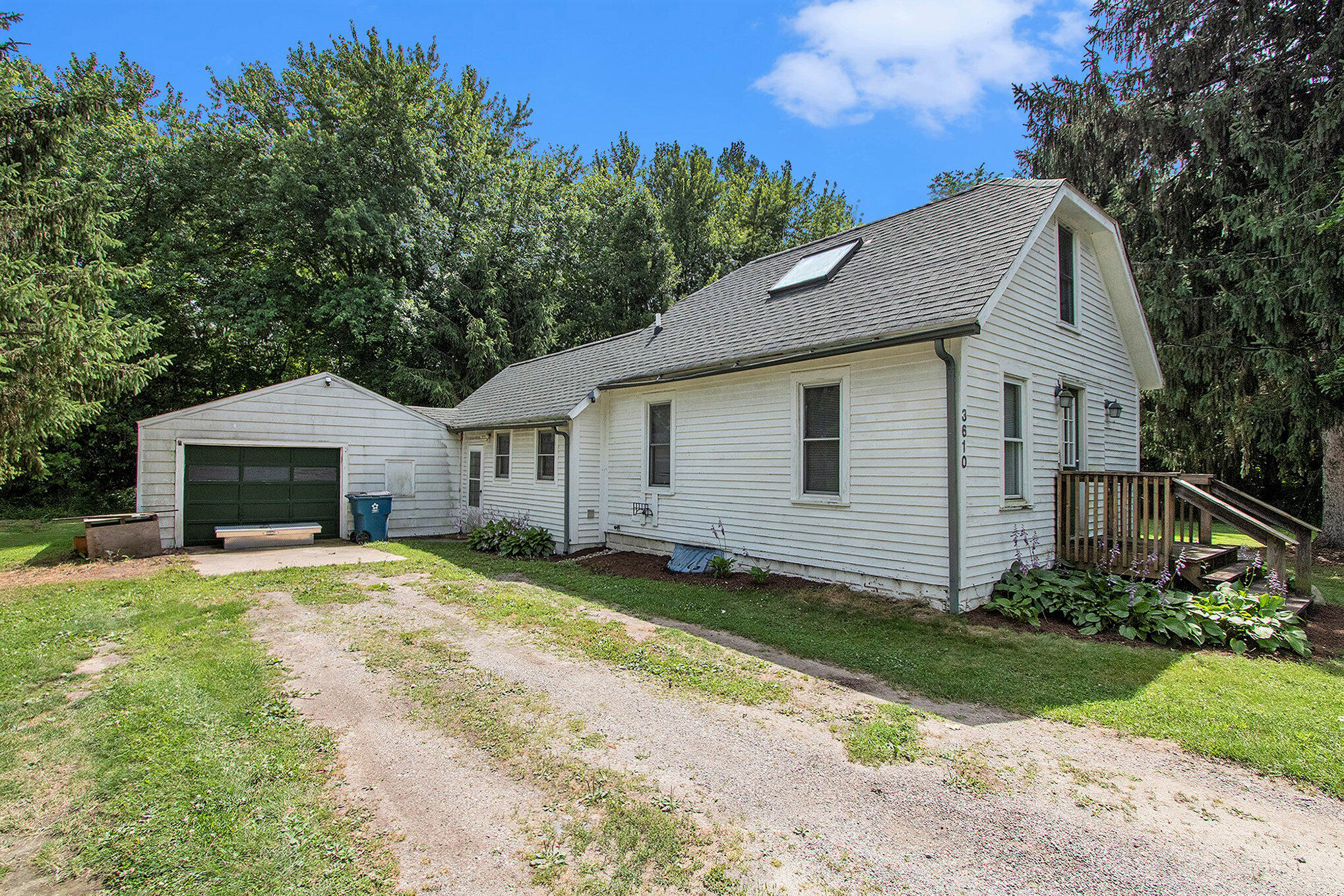 3610 Weechik Road Sawyer, MI 49125 - Photo 3 of 18 003_img_8230