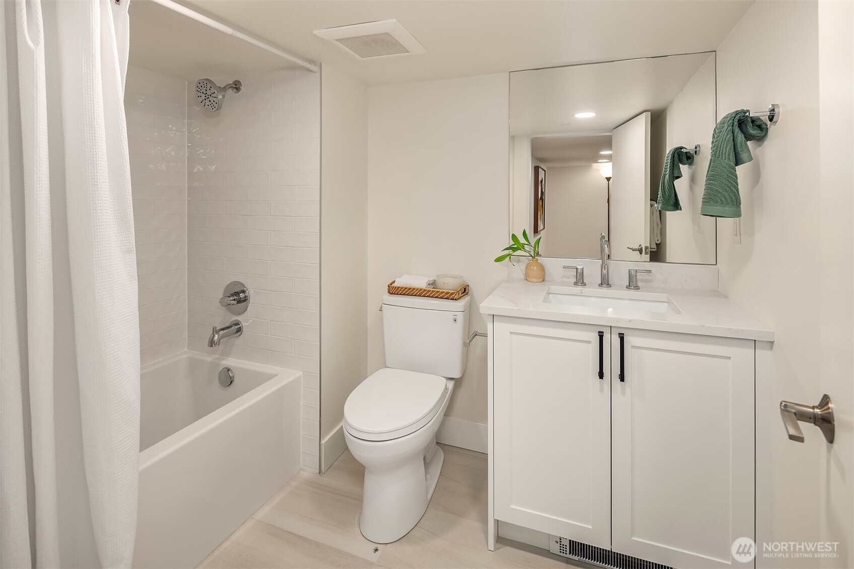 2139 North 62nd Street Seattle, WA 98103 - Photo 17 of 29