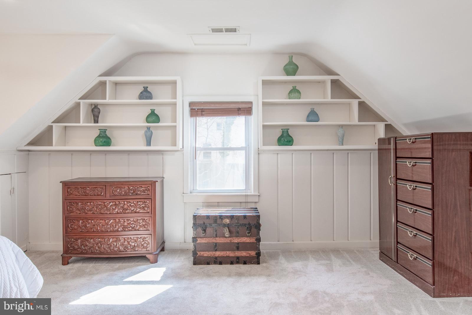 7037 Coventry Road Alexandria, VA 22306 - Photo 12 of 39 Built-ins