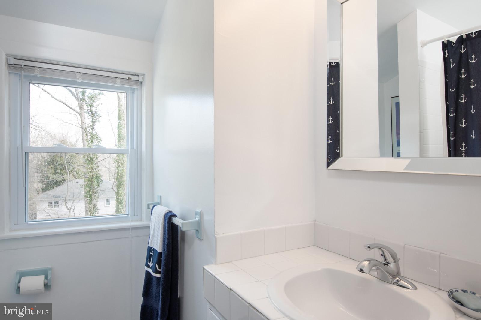 7037 Coventry Road Alexandria, VA 22306 - Photo 15 of 39 Bathroom