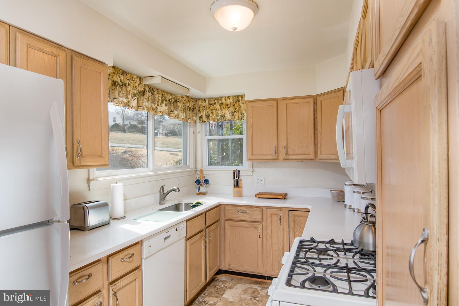 7037 Coventry Road Alexandria, VA 22306 - Photo 24 of 39 Kitchen