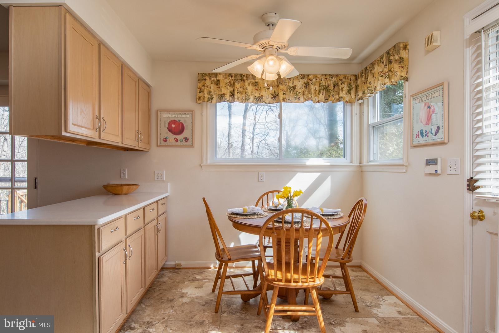7037 Coventry Road Alexandria, VA 22306 - Photo 28 of 39 Eat-in area of Kitchen