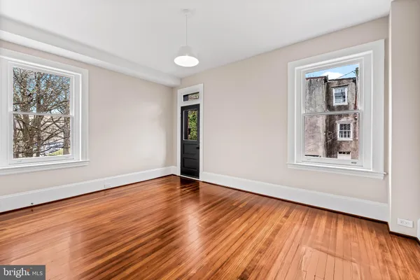 $2,200 | 1202 Bolton Street, Unit 2, Baltimore, MD 21217