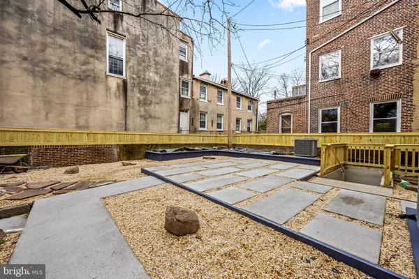 $2,200 | 1202 Bolton Street, Unit 2, Baltimore, MD 21217