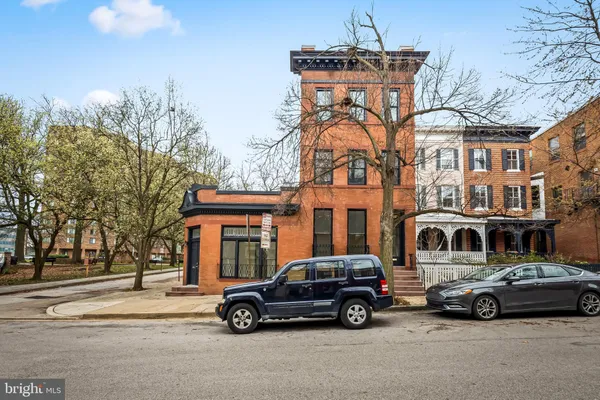 $2,200 | 1202 Bolton Street, Unit 2, Baltimore, MD 21217