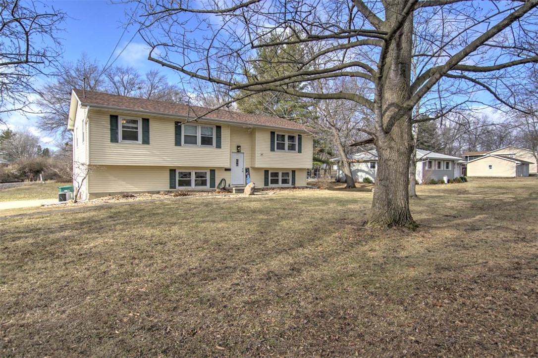 2825 North Fairview Avenue Decatur, IL 62526 - Photo 6 of 30 Gallery Image 6