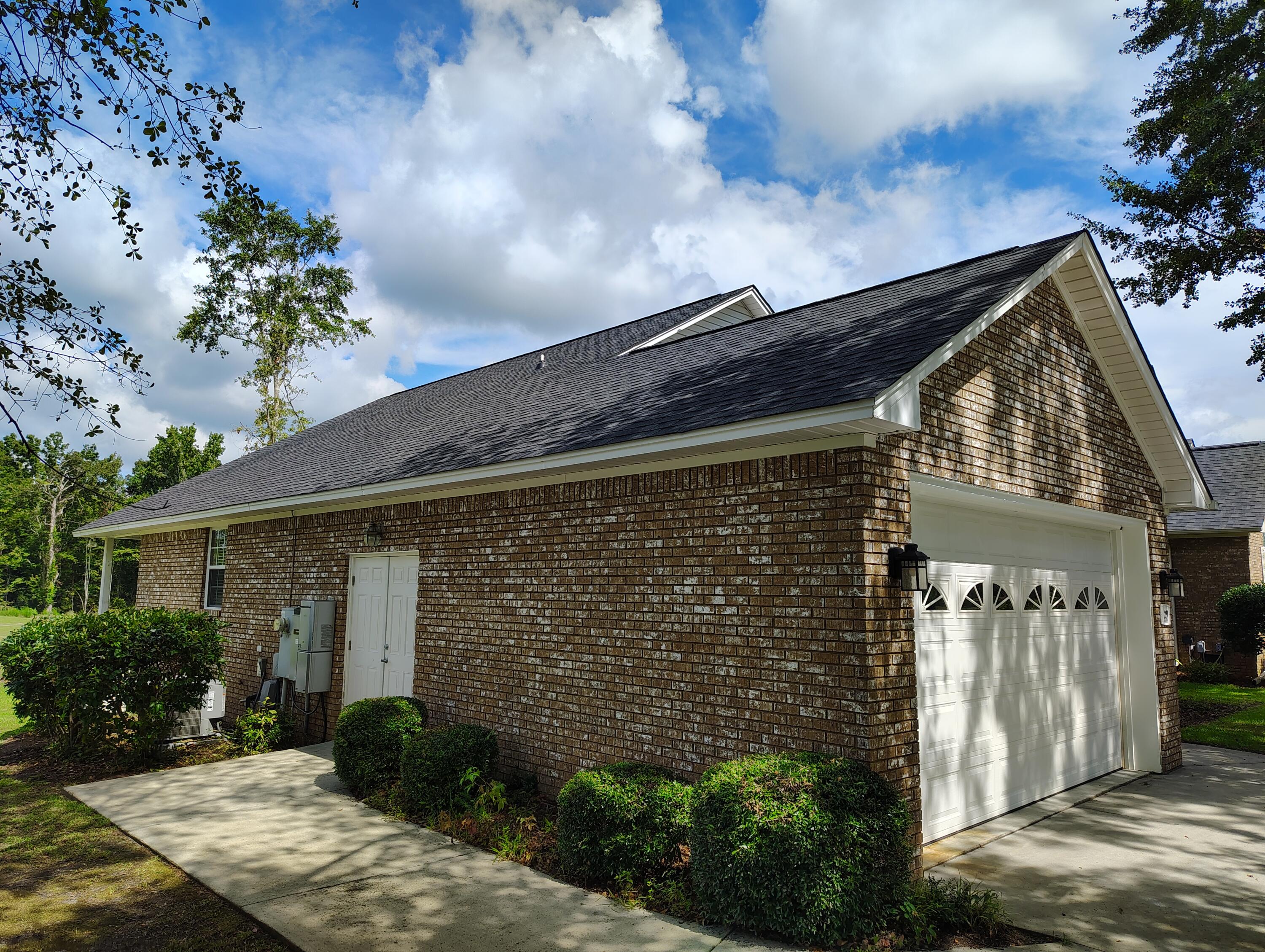 29 Lake Arbu Drive Manning, SC 29102 - Photo 3 of 53 IMG_20250821_113608469_HDR