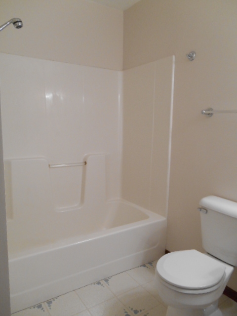 1746 West River Road Traverse City, MI 49696 - Photo 27 of 29 1798641-26.JPG