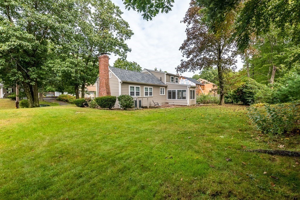80 Ledgewood Road Dedham, MA 02026 - Photo 5 of 34 Gallery Image 5