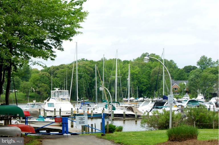 162 Southdown Road Edgewater, MD 21037 - Photo 3 of 18 Community Marina