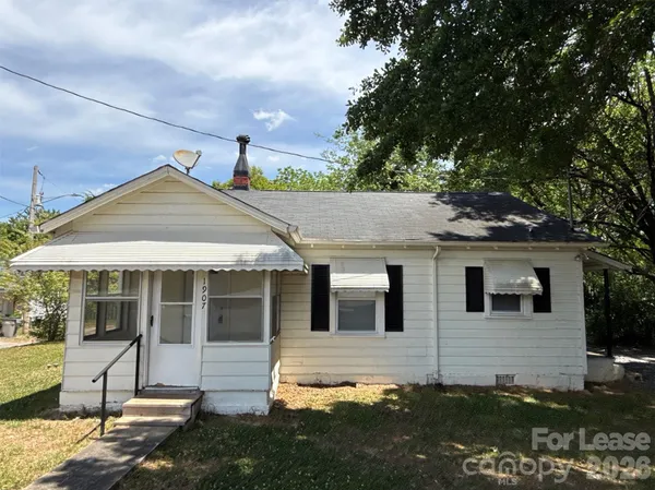 $1,150 | 1907 East Elm Street, Gastonia, NC 28054