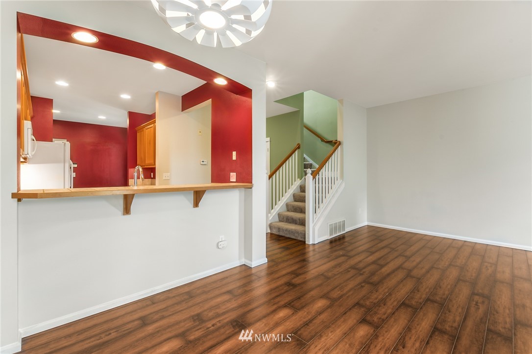10922 Southeast 187th Lane Renton, WA 98055 - Photo 4 of 22 Gallery Image 4